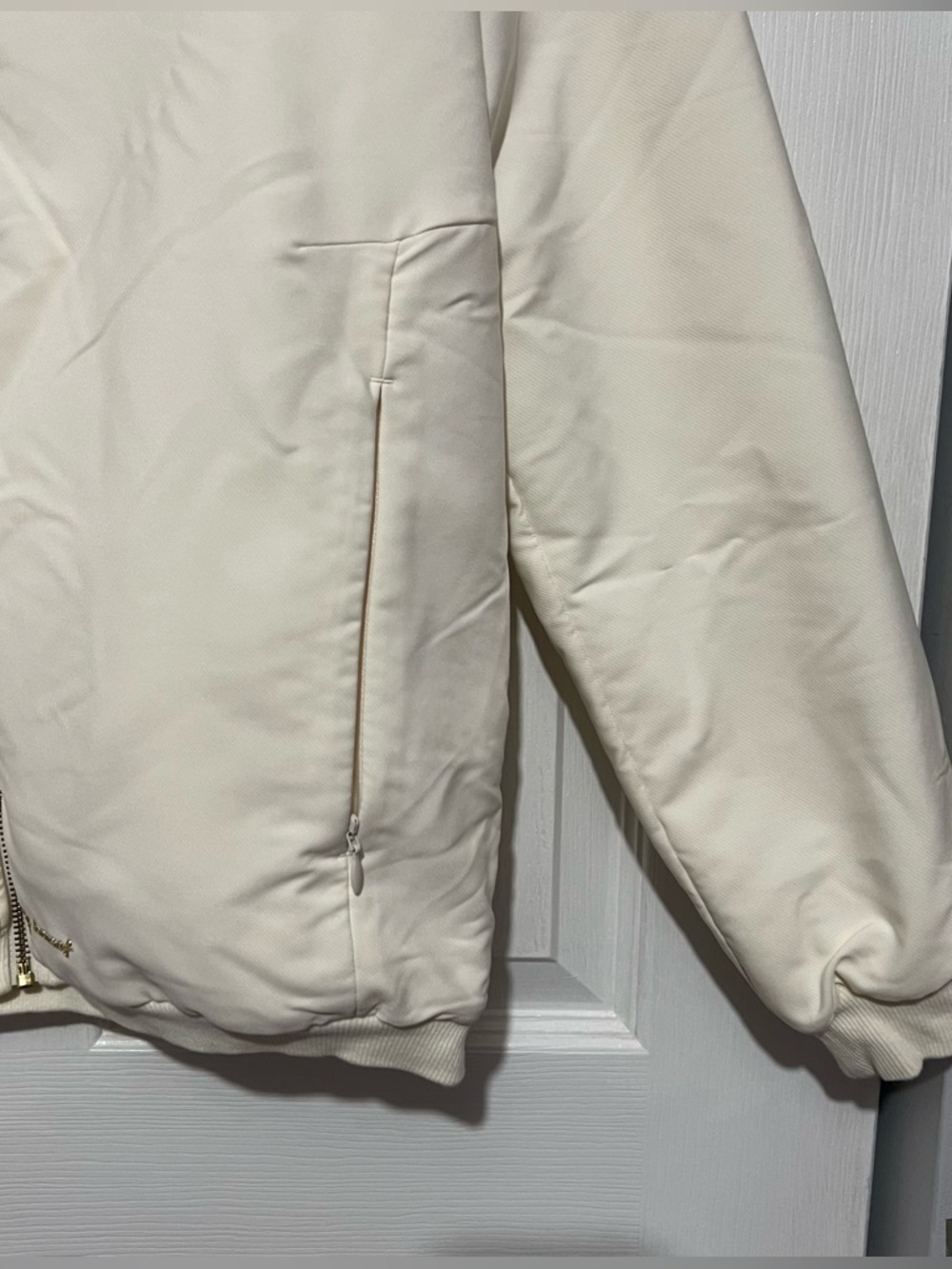 💗 Gymshark x Whitney Simmons - Women's Cream Reversible Bomber Jacket - Picture 5 of 11